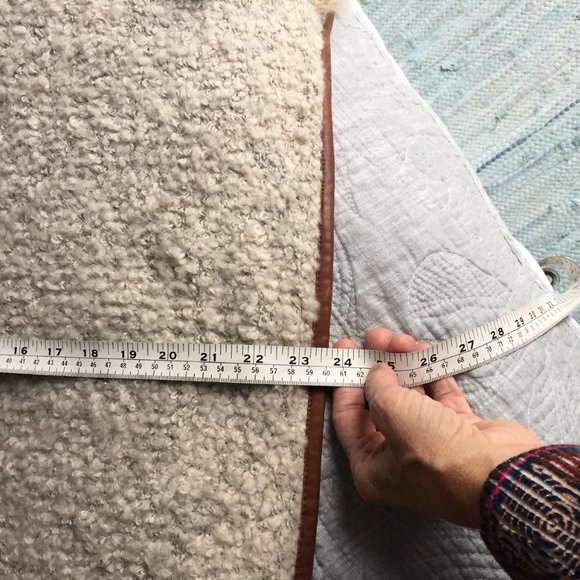 Soft and cozy wool blend vest - Picture 9 of 10